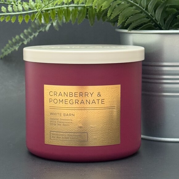 BBW Cranberry & Pomegranate White Barn Bath & Body Works 3 Wick Candle - Picture 1 of 10
